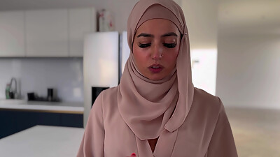Hungry Muslim Girl Breaks Her Fast with BBC